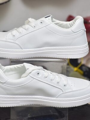 Imported pinberry sneaker white