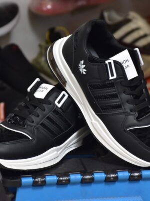 Pinberry black Imported sneaker