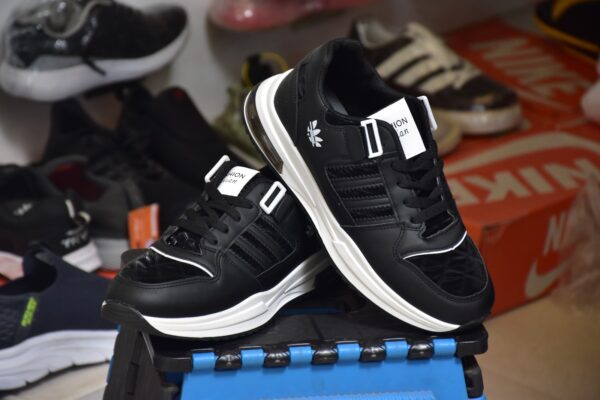 Pinberry black Imported sneaker